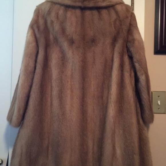 Mink fur coat with matching hat - Picture 6 of 10